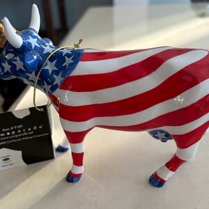 Patriotic Cow Parade Figurine